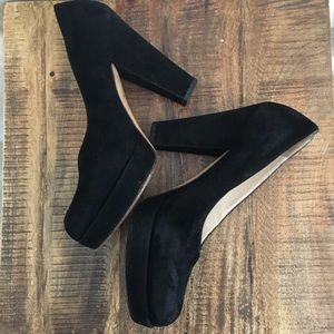 YSL  Classic Suede Pumps